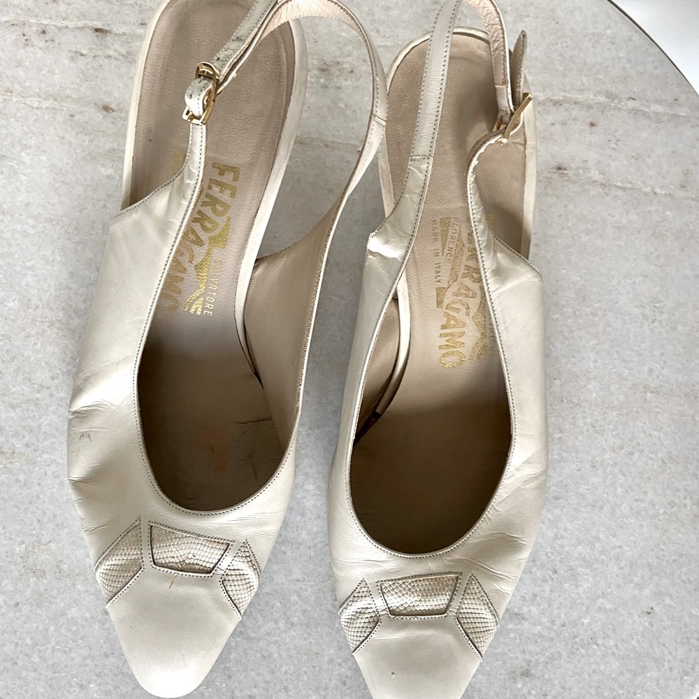 Vintage Ferragamo Ivory Leather Slingback Shoes Size 9